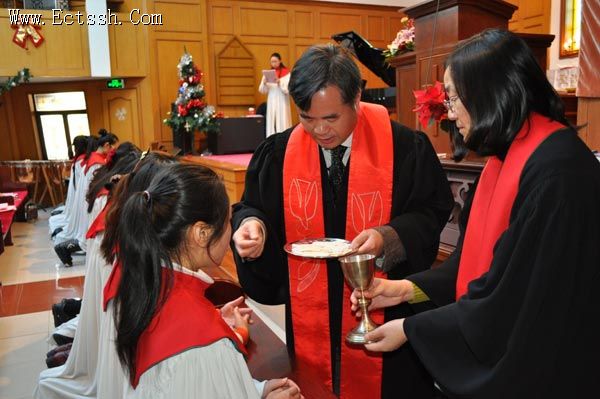 我院举行圣诞感恩系列活动 我院举行圣诞感恩系列活动